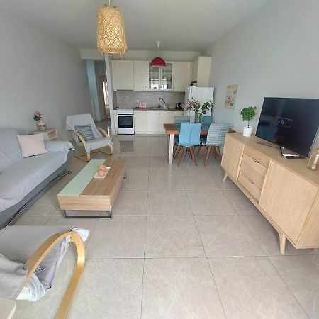 Myrsini'S Sea View Apartment Néa Péramos Exteriér fotografie