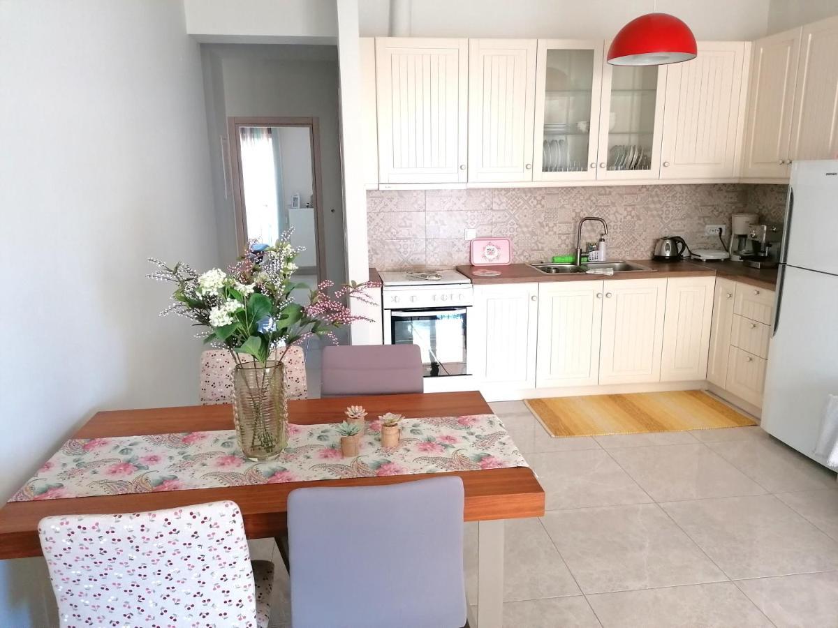 Myrsini'S Sea View Apartment Néa Péramos Exteriér fotografie