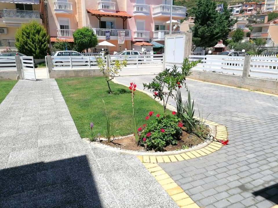 Myrsini'S Sea View Apartment Néa Péramos Exteriér fotografie