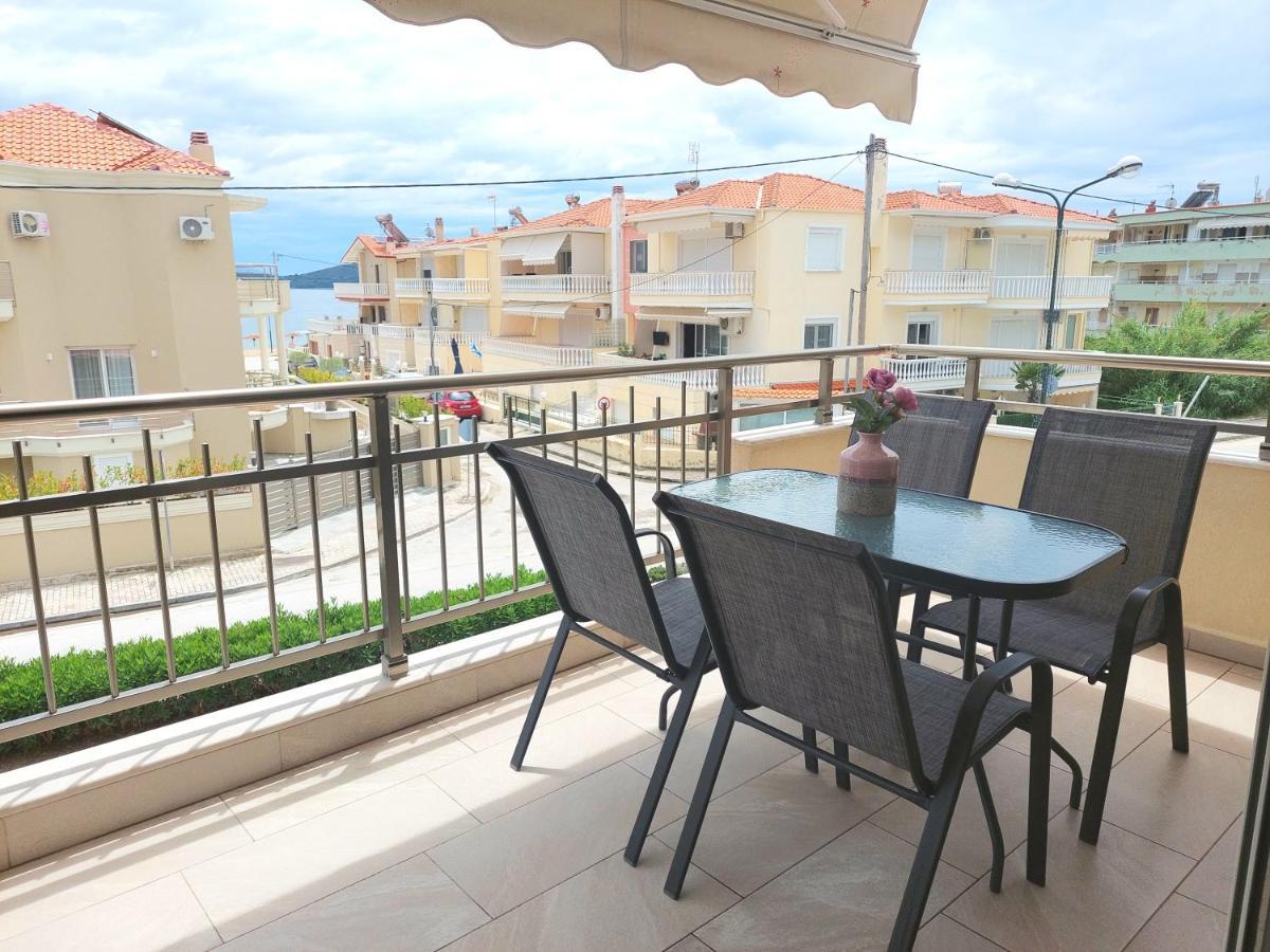 Myrsini'S Sea View Apartment Néa Péramos Exteriér fotografie